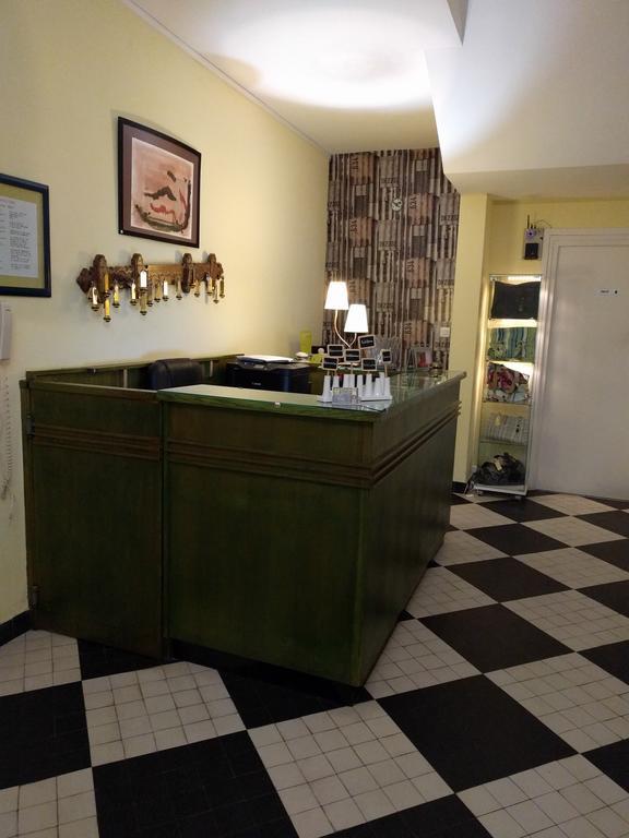 Logis La Cremaillere Hotell Montélimar Eksteriør bilde